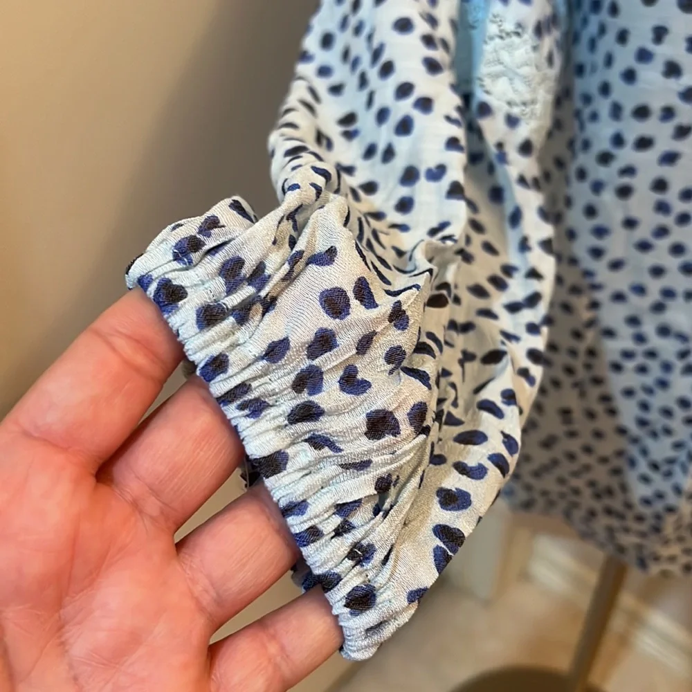 Plus Size Top - Picture 5 of 6